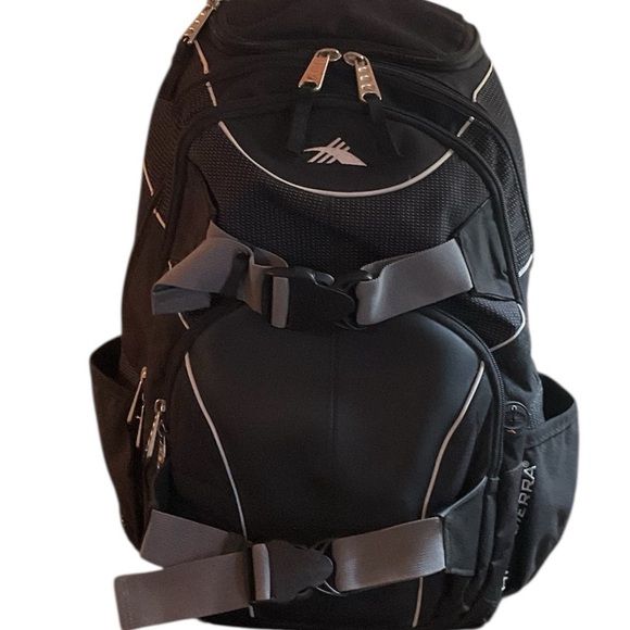 High Sierra Suspension Strap System Black Backpack - Picture 2 of 11